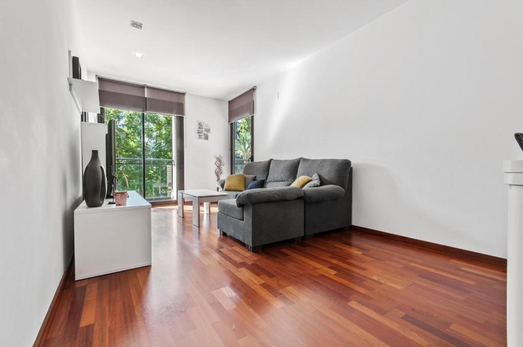Barcelona-Forum Apartments Сант Адриа де Бесос Екстериор снимка